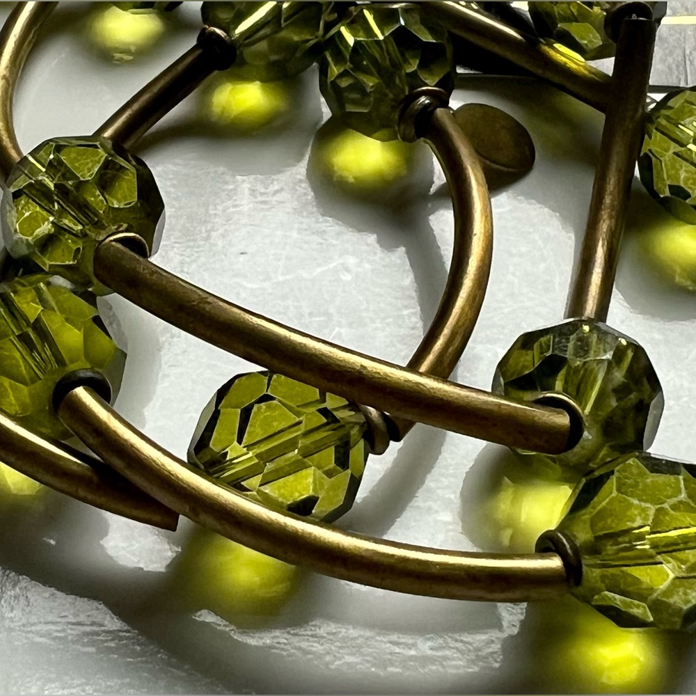 🦚Set of 3 Peridot Color Faceted Glass Bead Stretch Bracelets with Brass Tone
